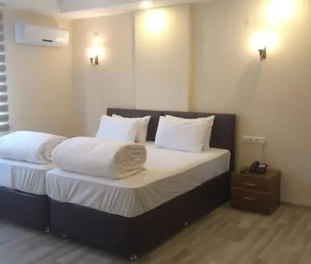 Hotel Ikarus