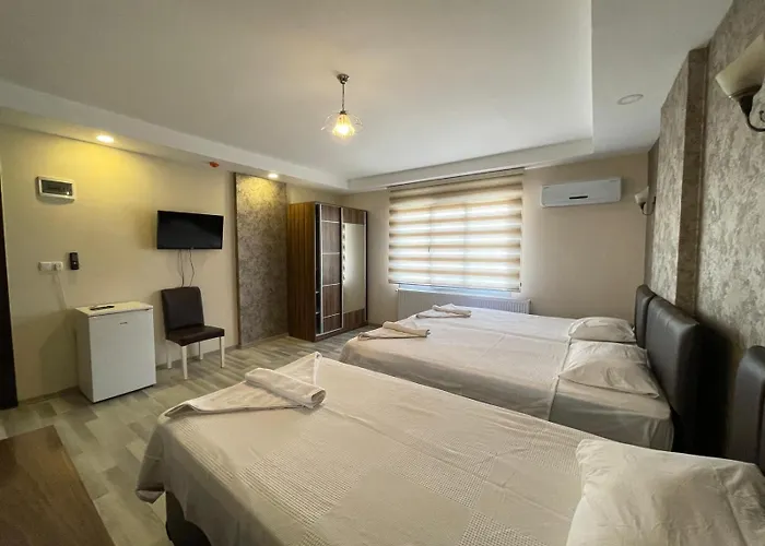 Hotel Ikarus